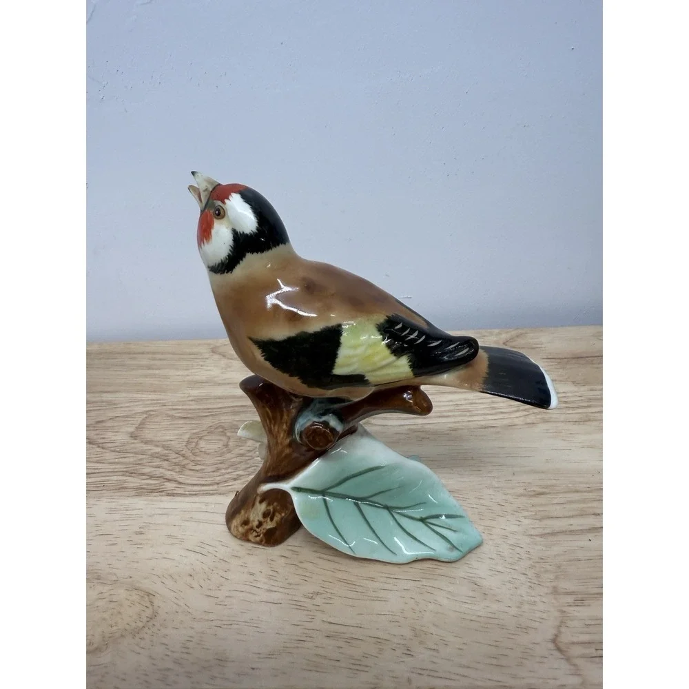JILGUERO Gold‎ Finch #5783 Bird Figurine #61